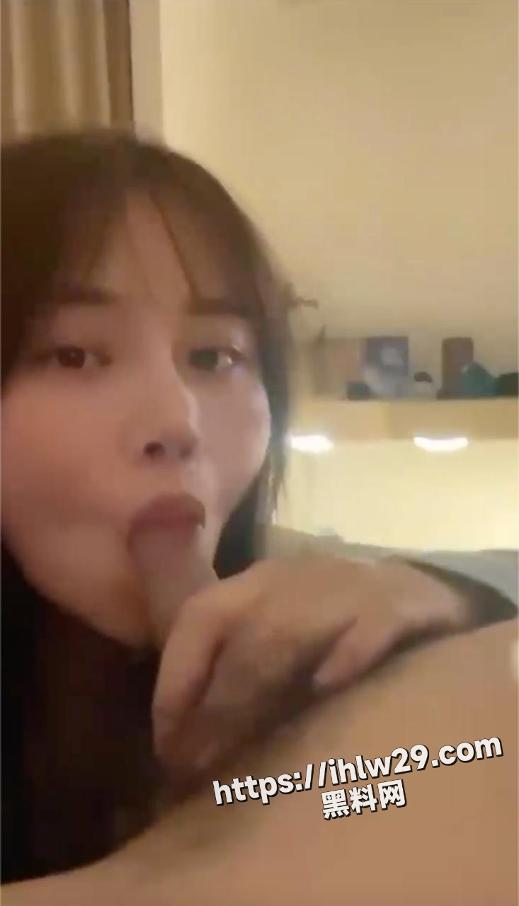 733X1280