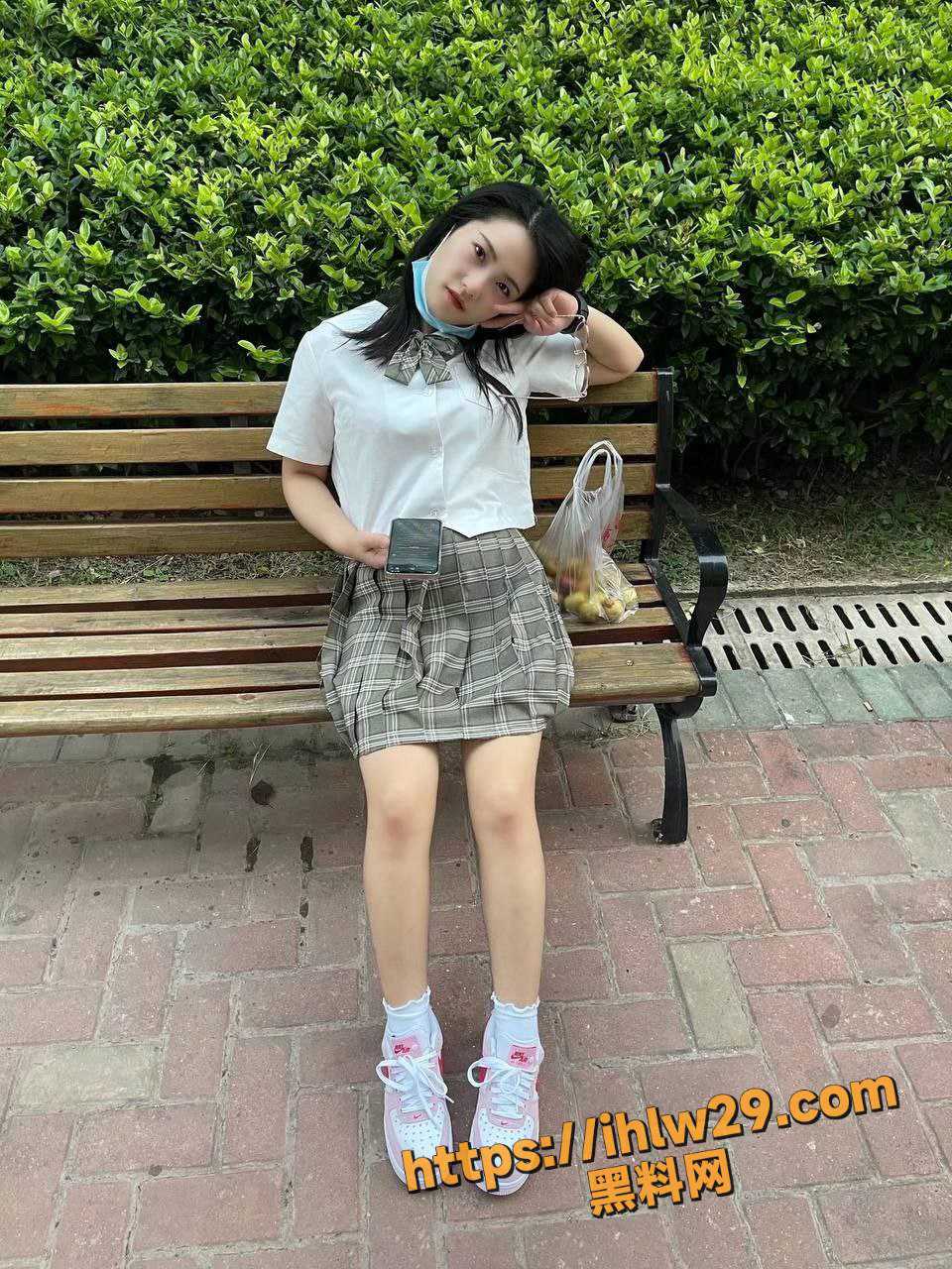 960X1280