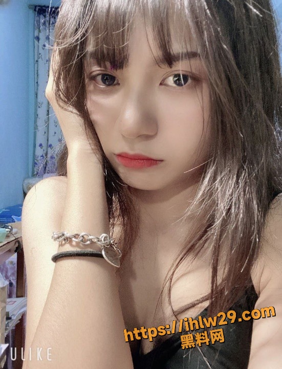551X720