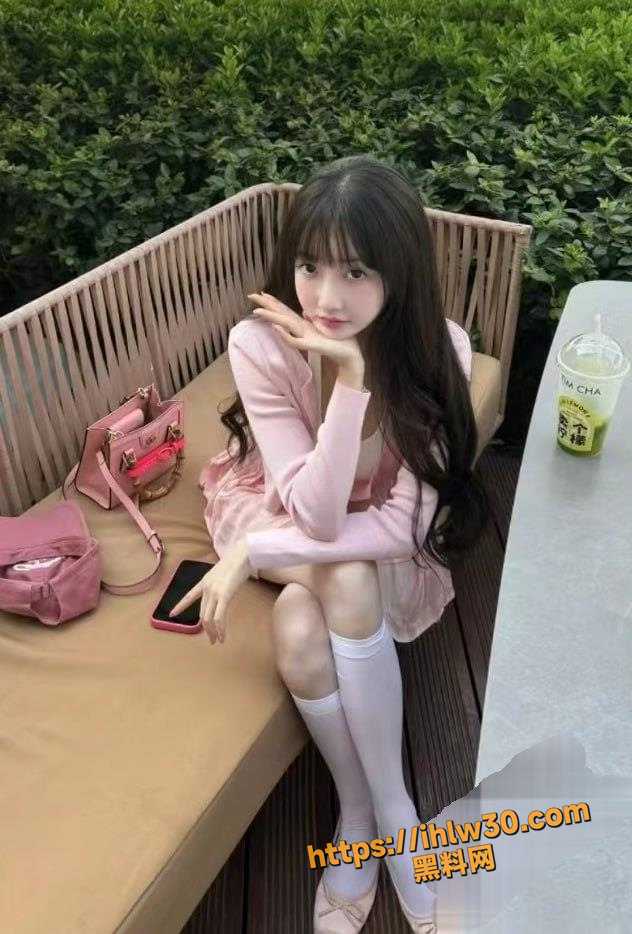 632X934