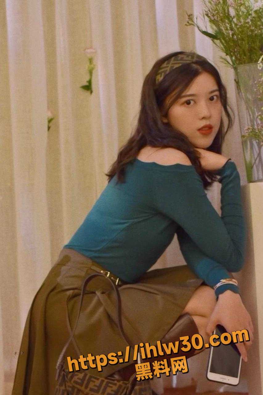 853X1280