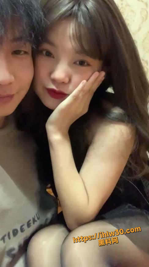 487X872