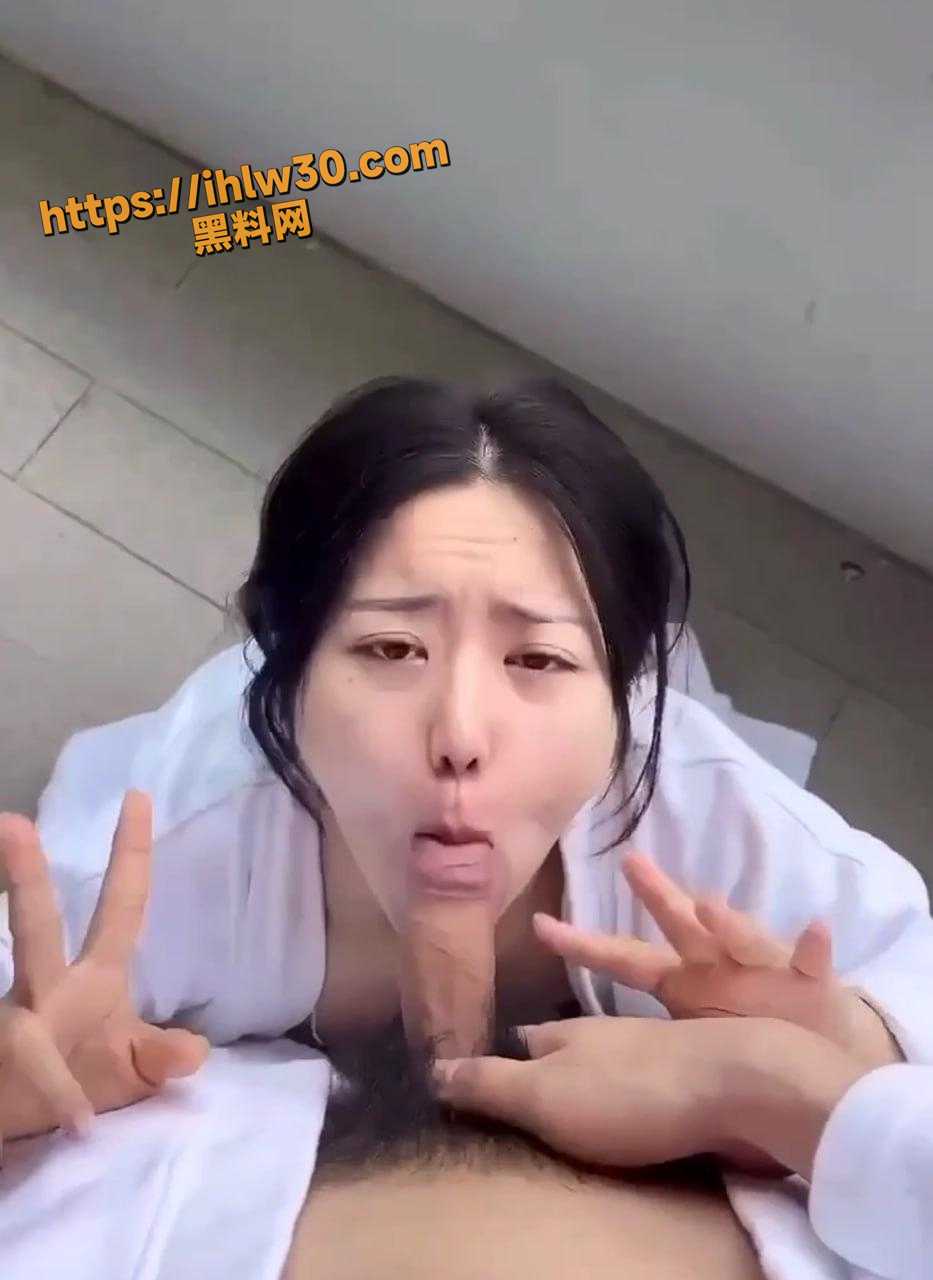 933X1280