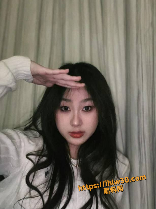 614X819