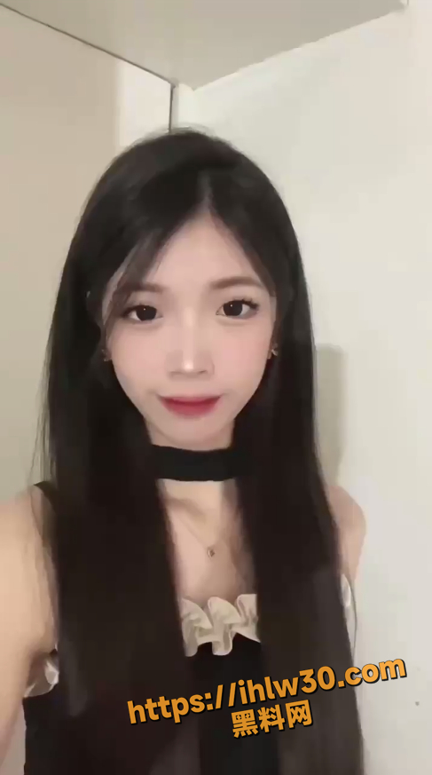 487X873