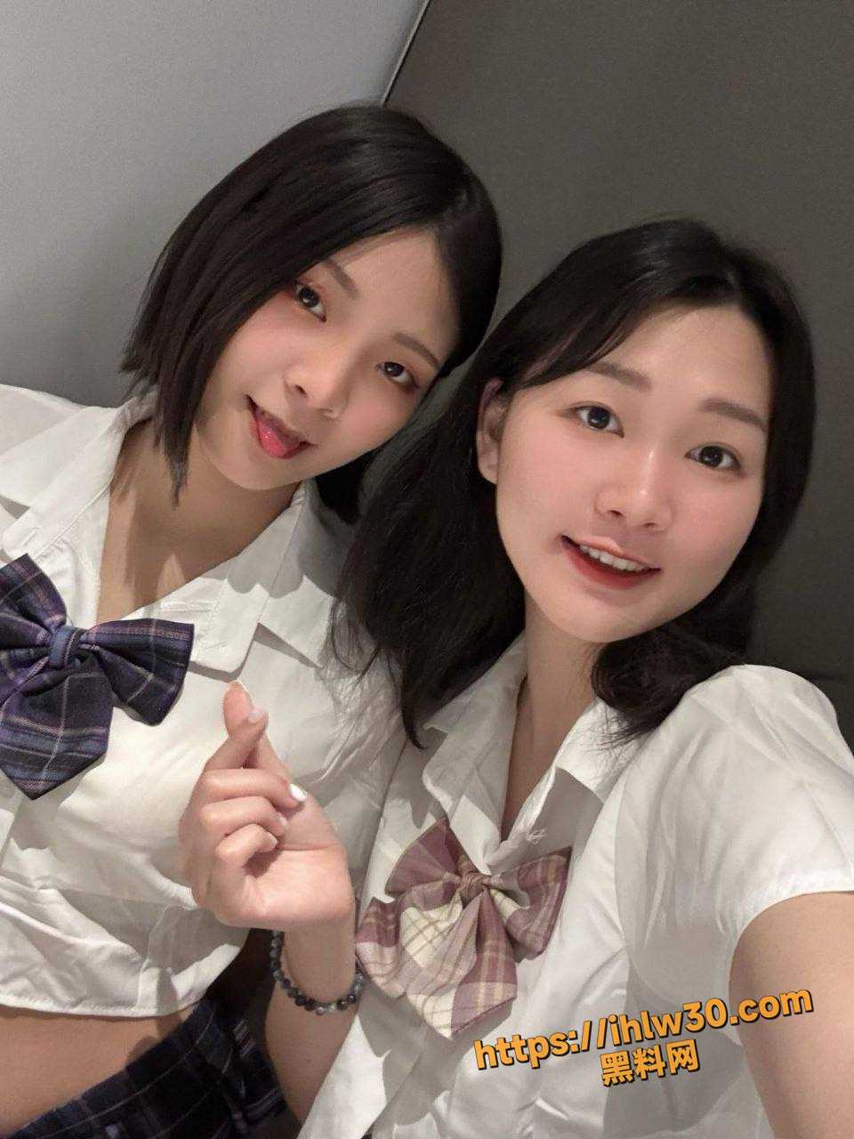 960X1280