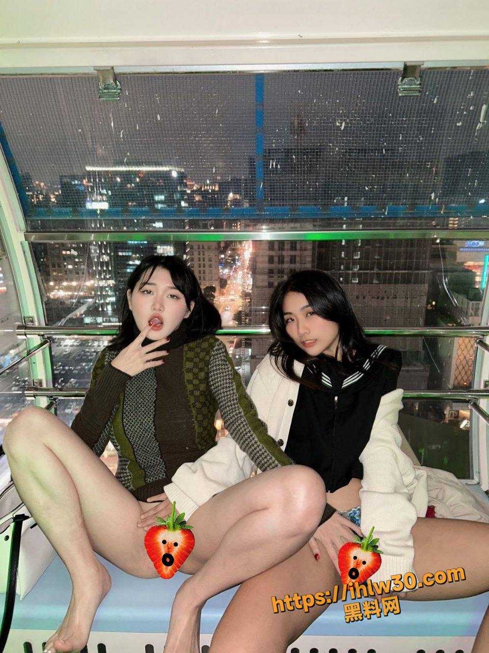 960X1280