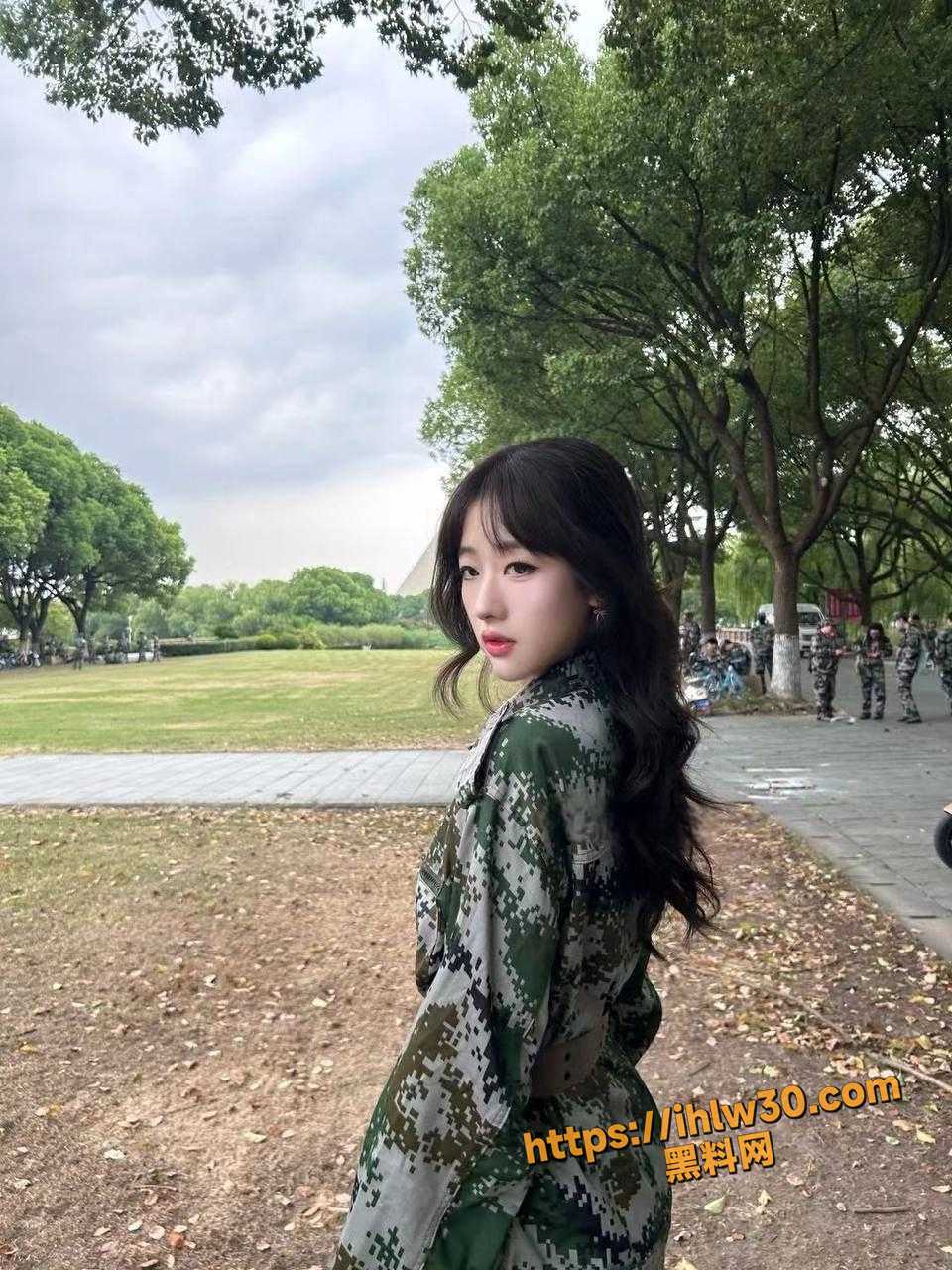 960X1280