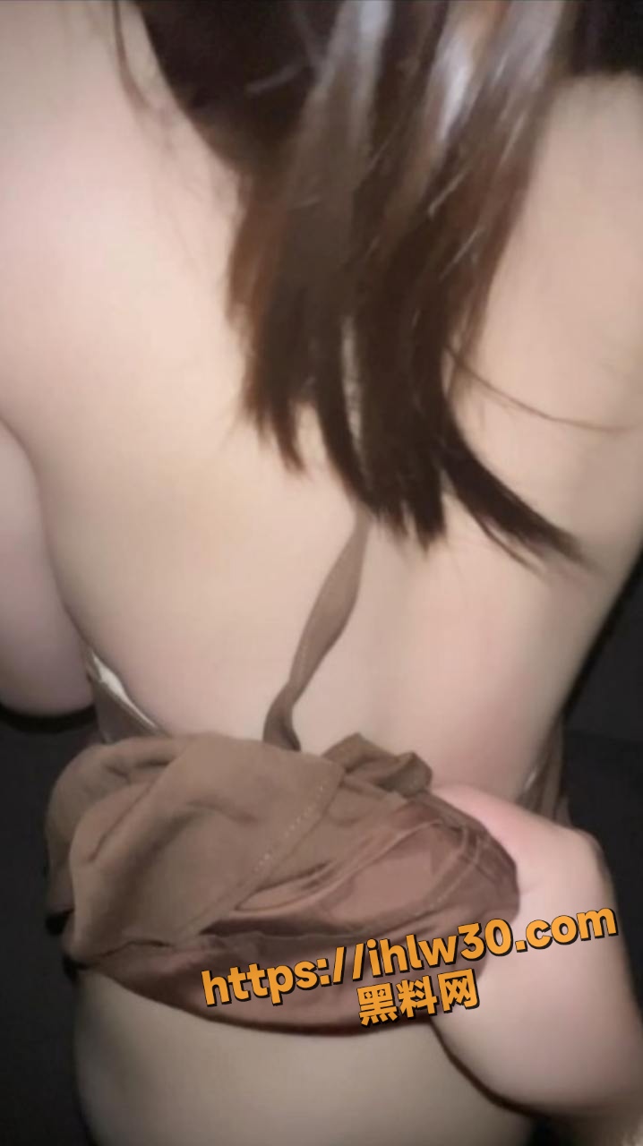 718X1280