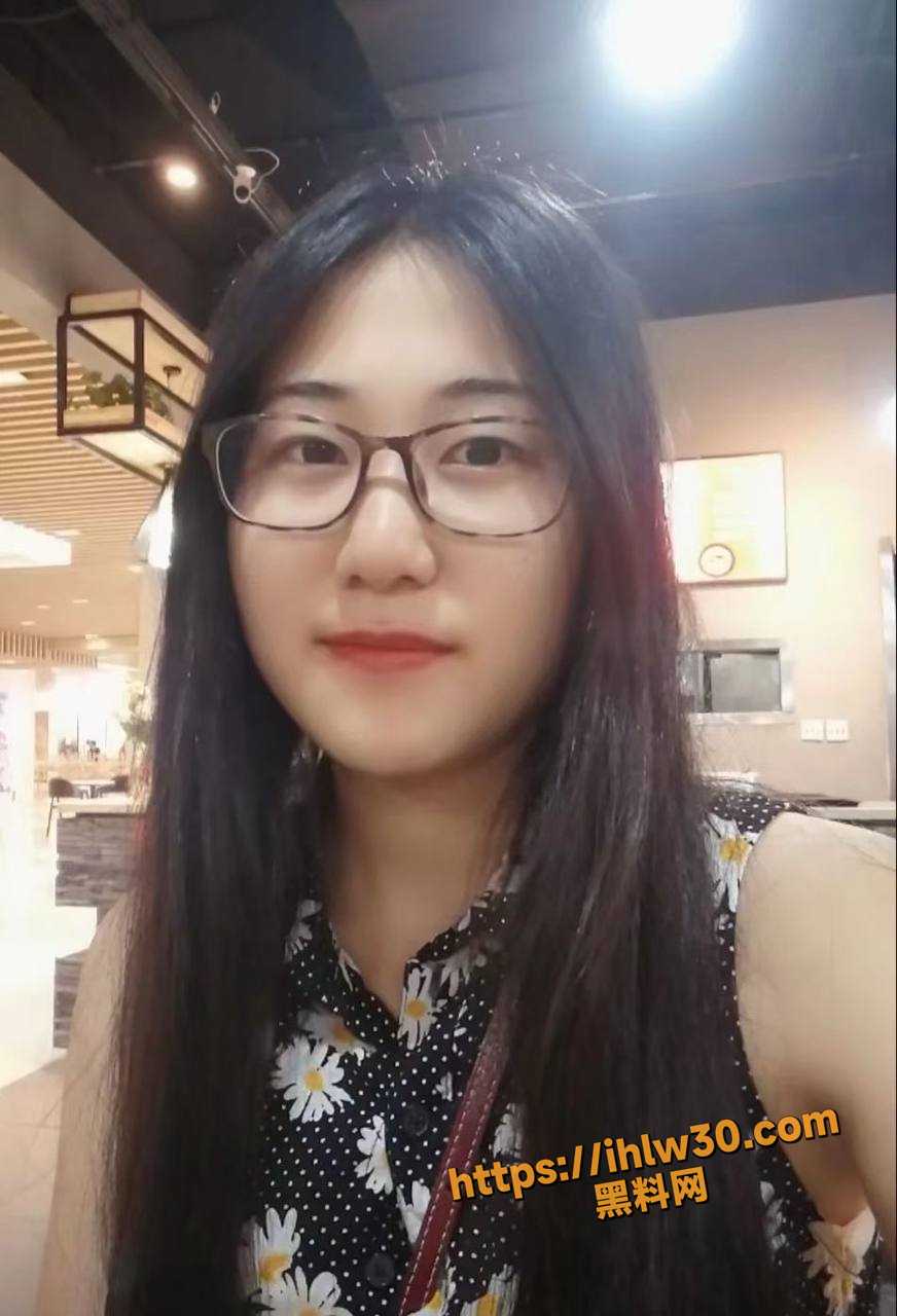 872X1280
