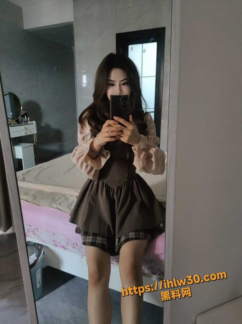 806X1080