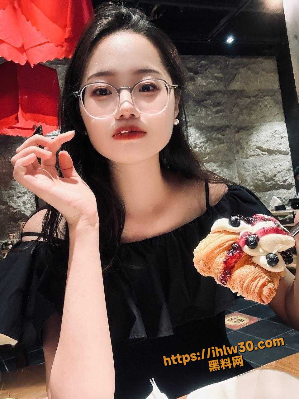 960X1280