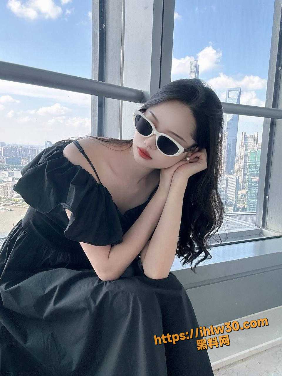 960X1280