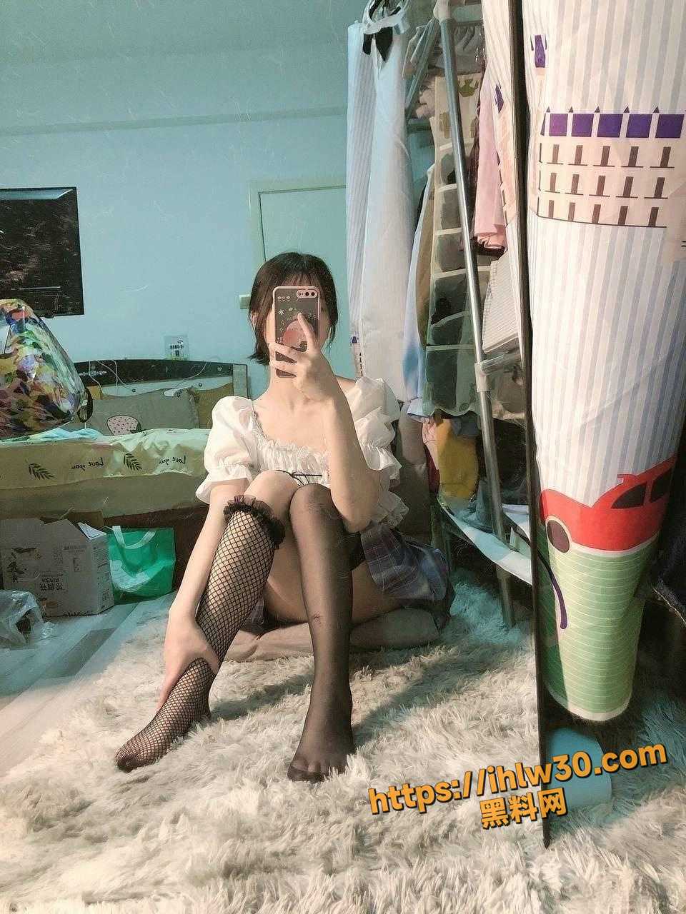 960X1280