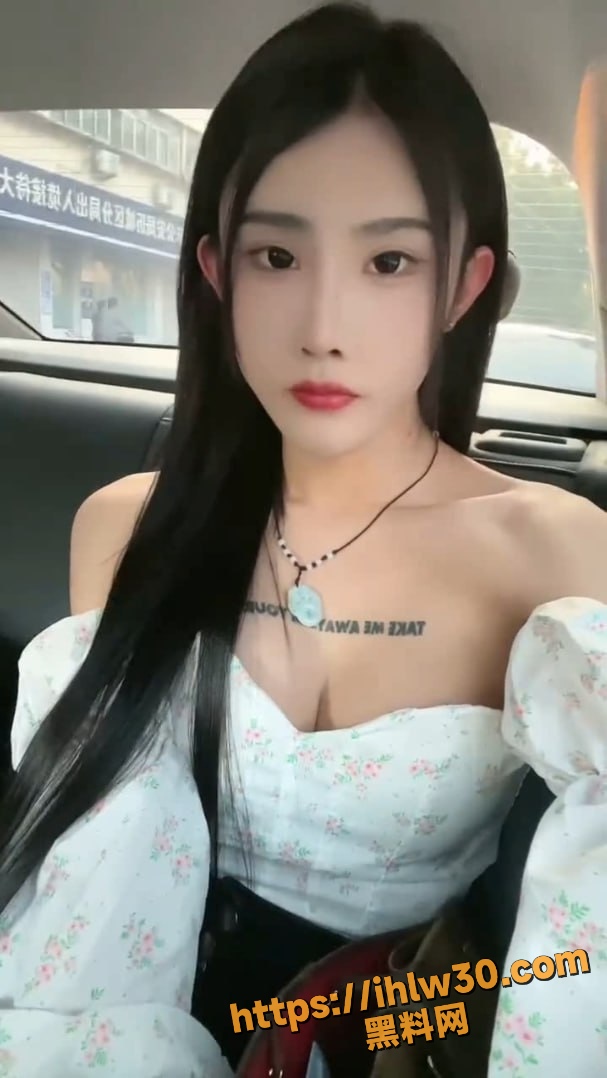 607X1078