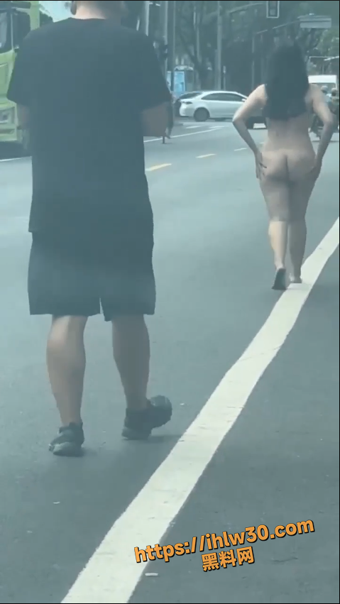 479X851