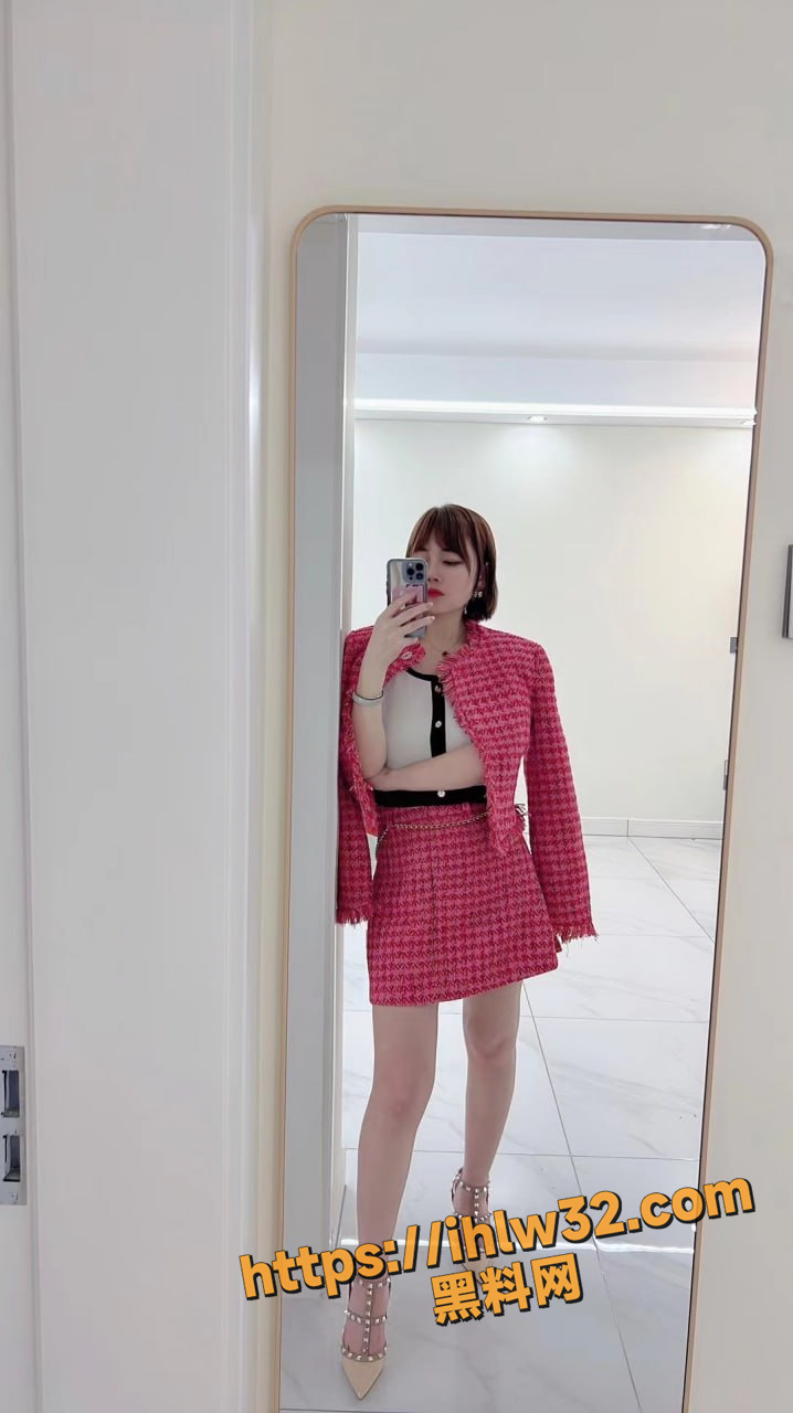 718X1280