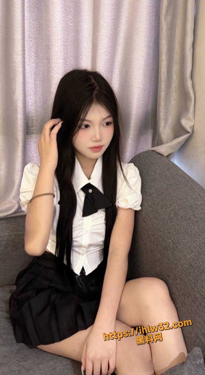 701X1280
