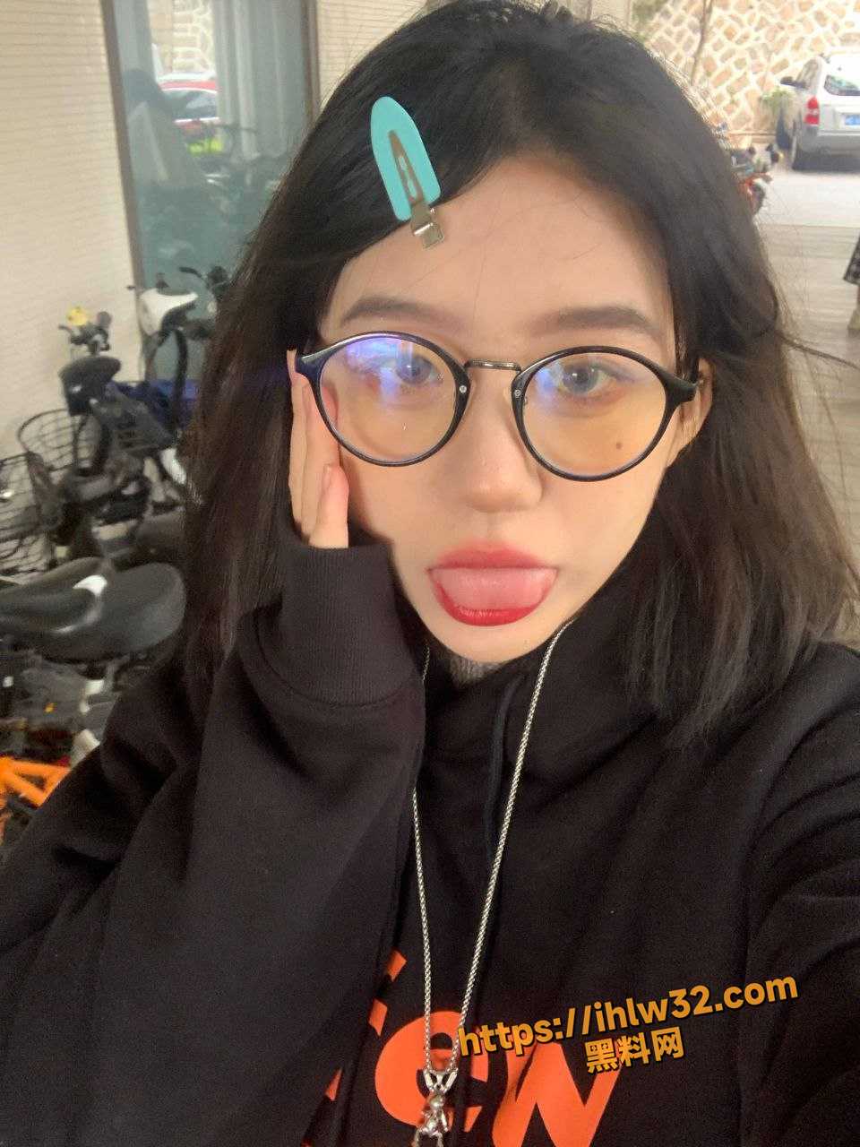 960X1280
