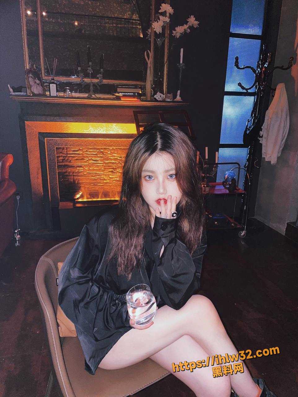 962X1280