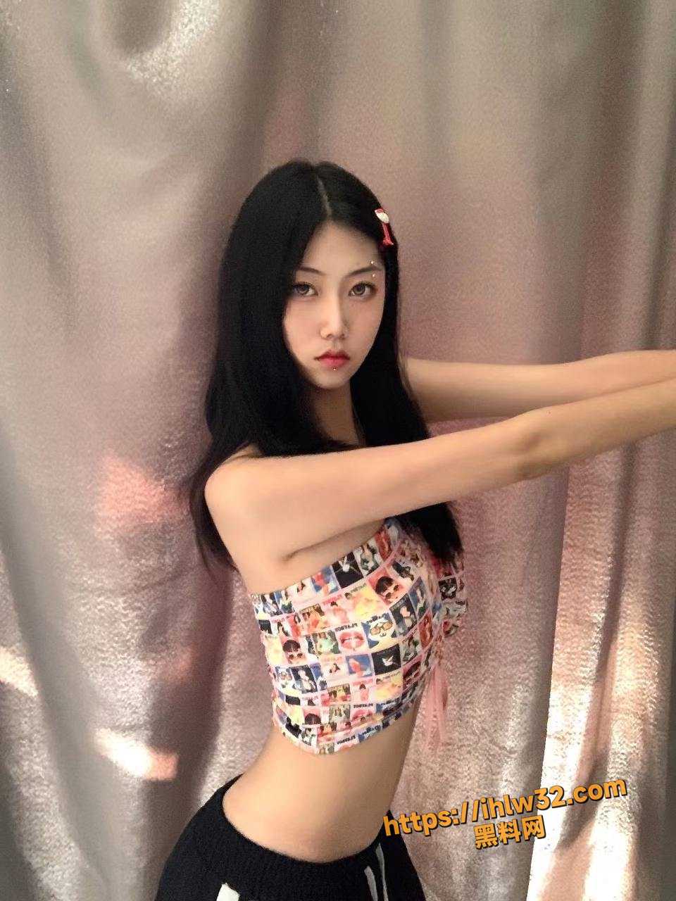 960X1280
