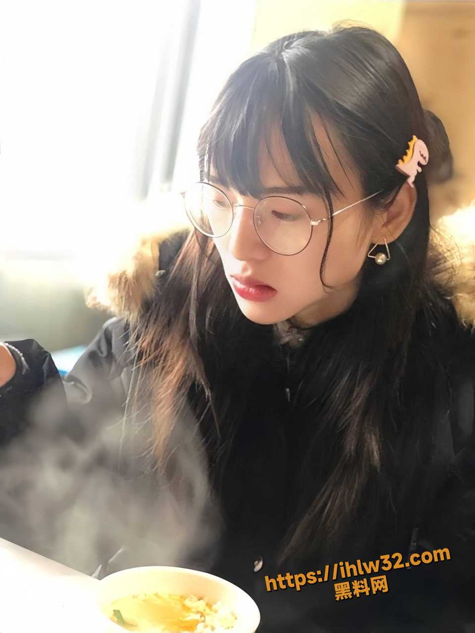 960X1280