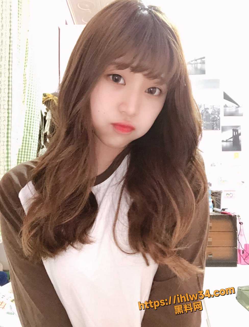 976X1280