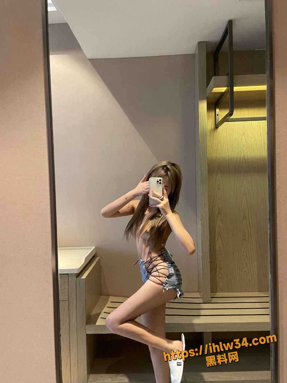 960X1280