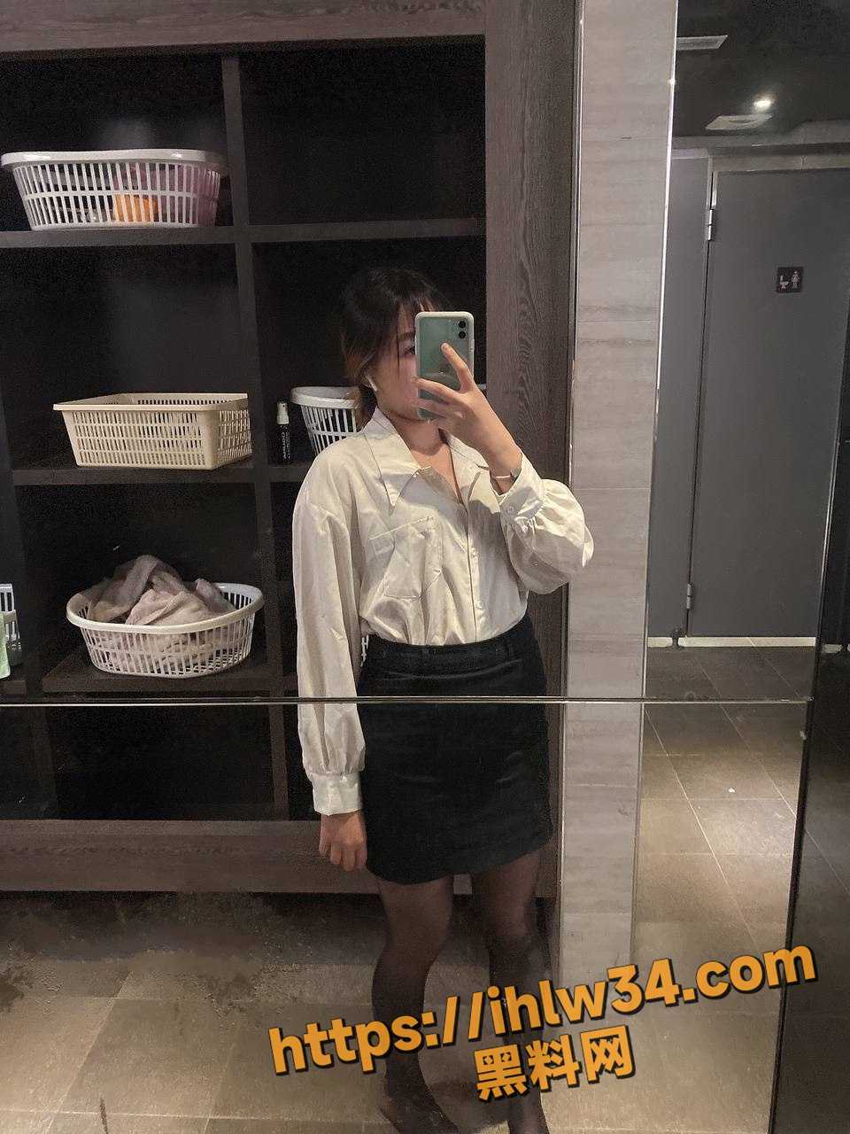 960X1280