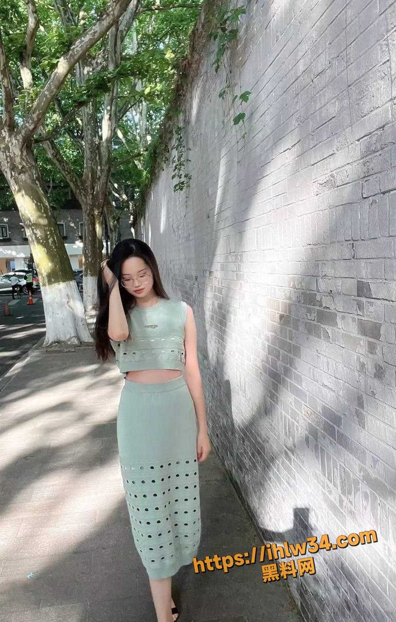 816X1280