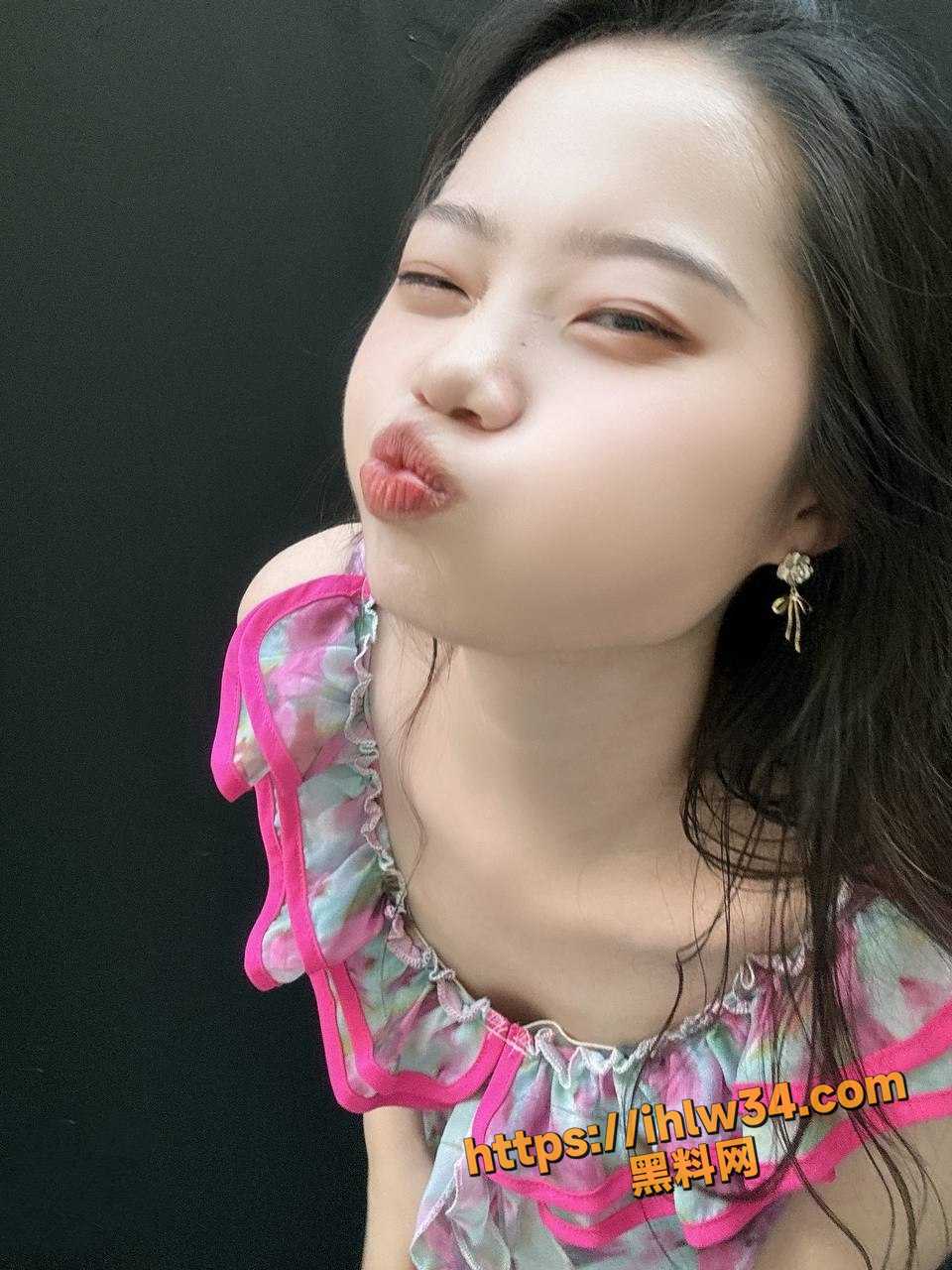 960X1280