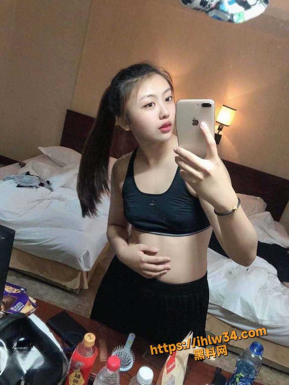 960X1280