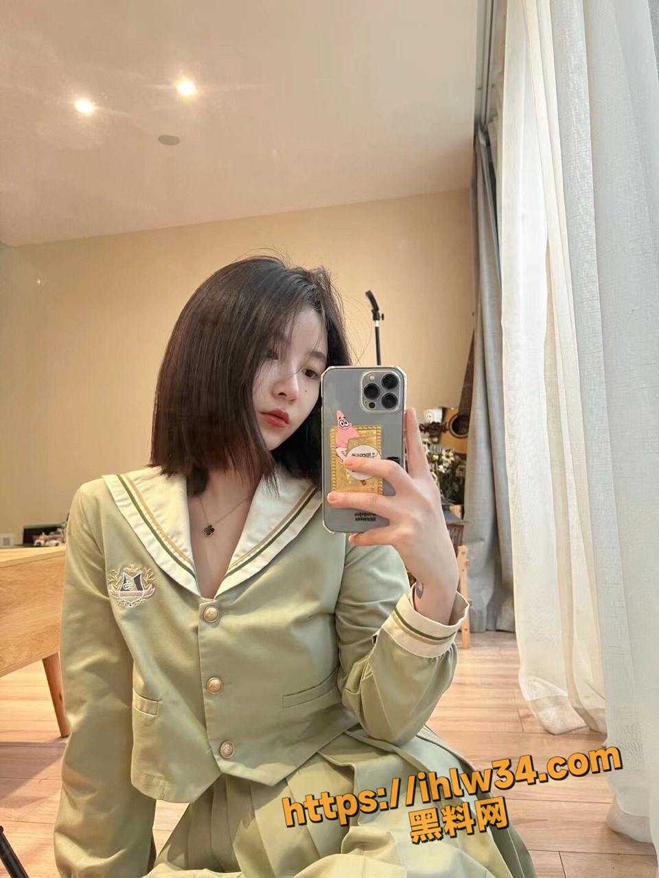 960X1280