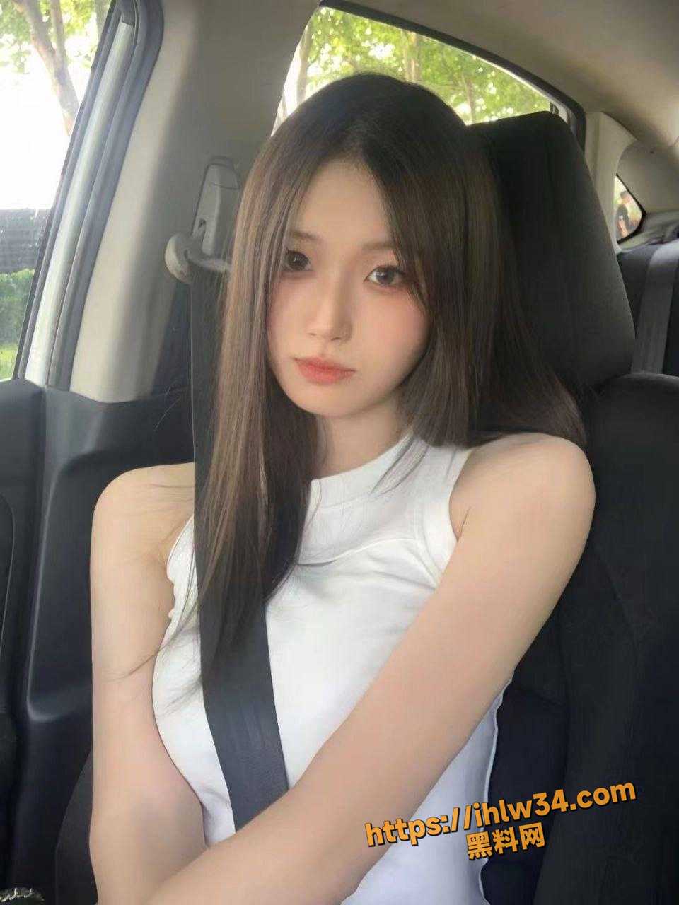 960X1280