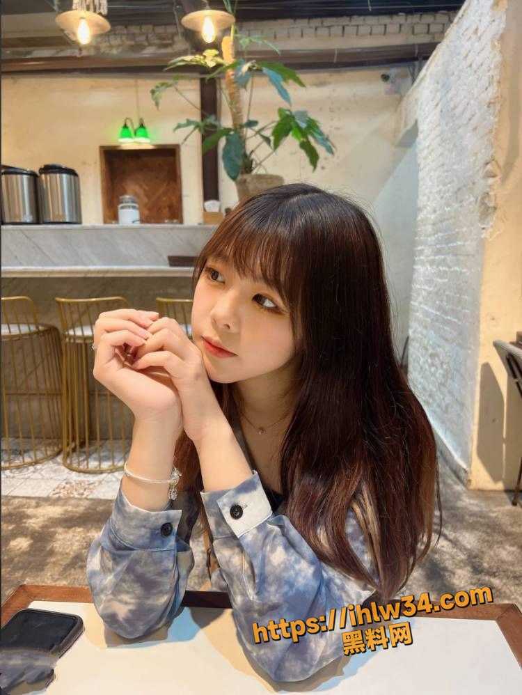 750X998