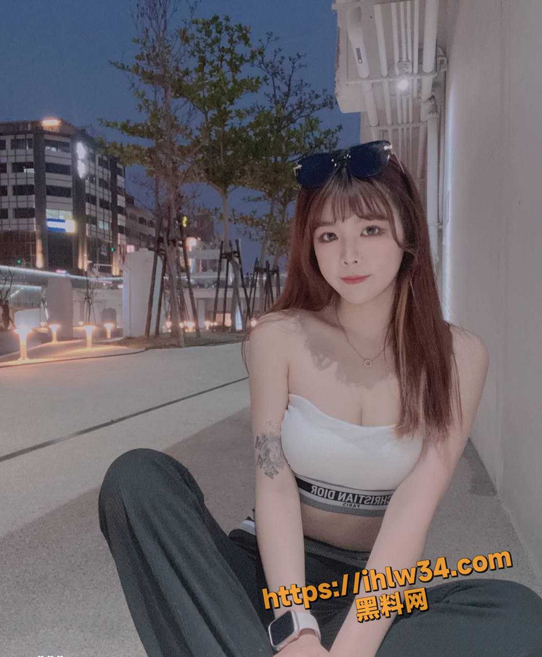 1056X1280