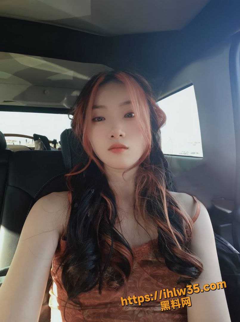 805X1080