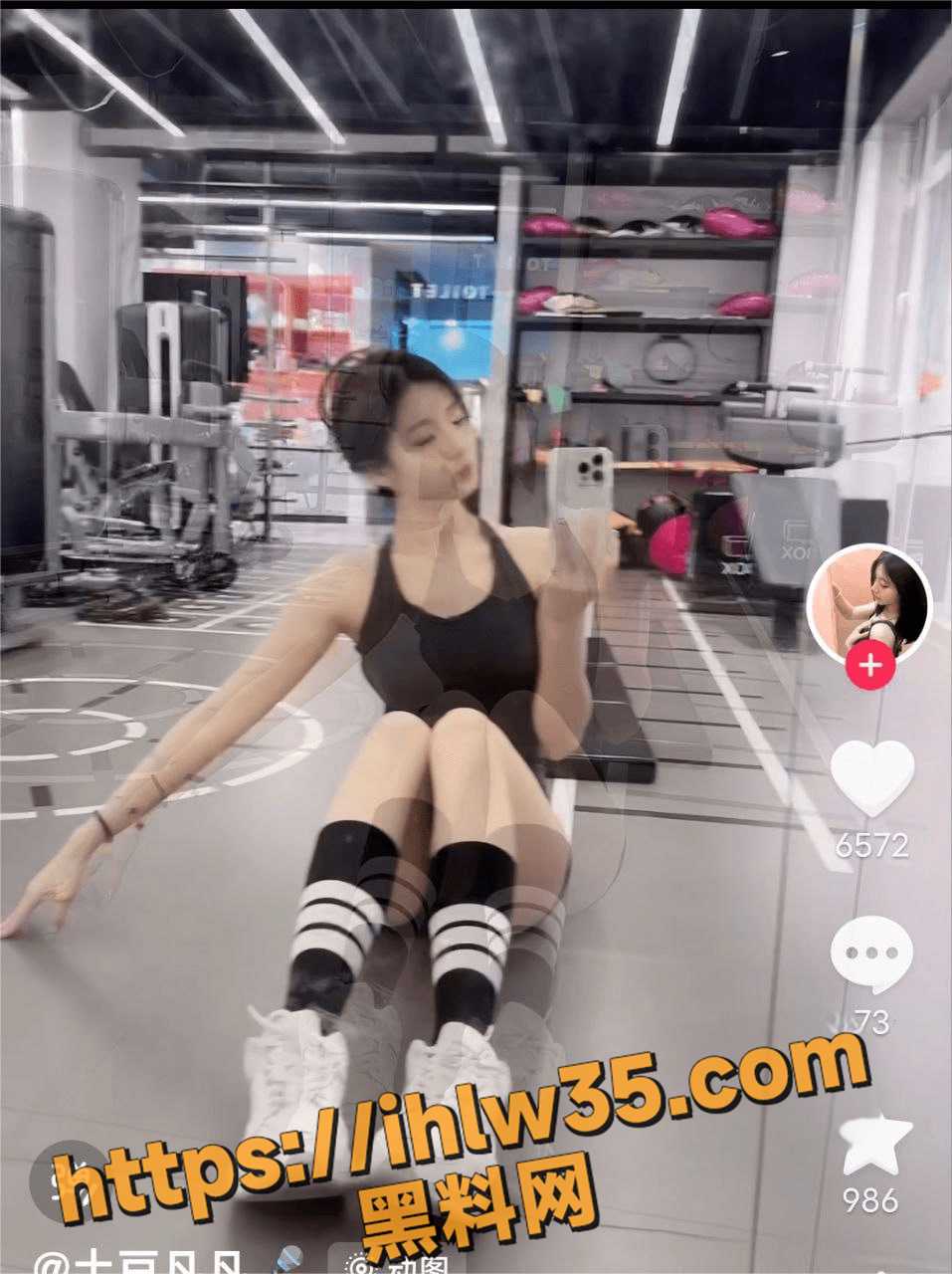 957X1280