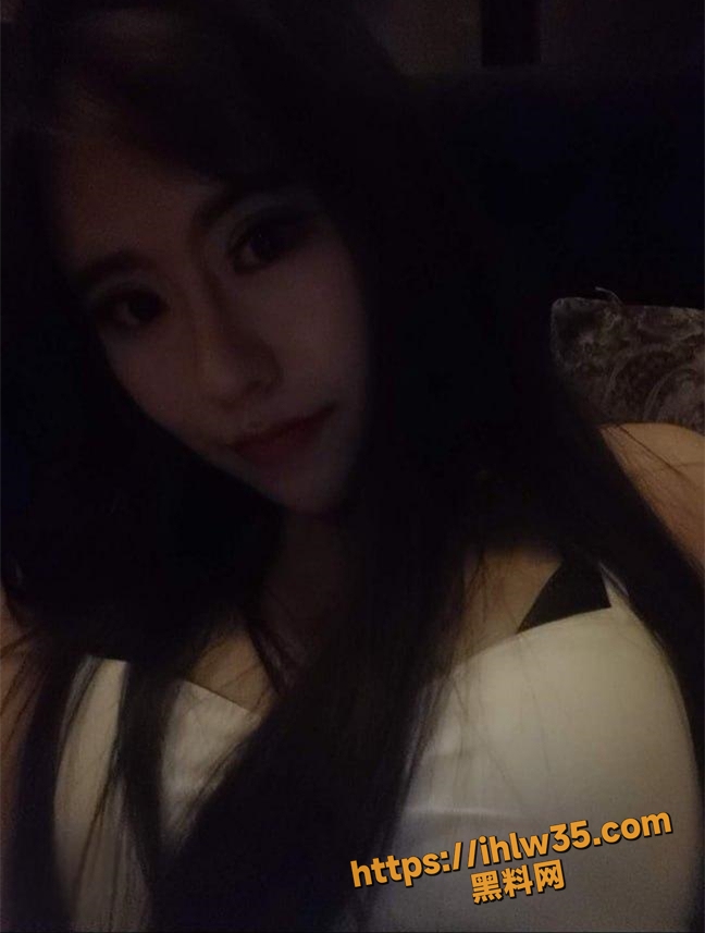 648X857