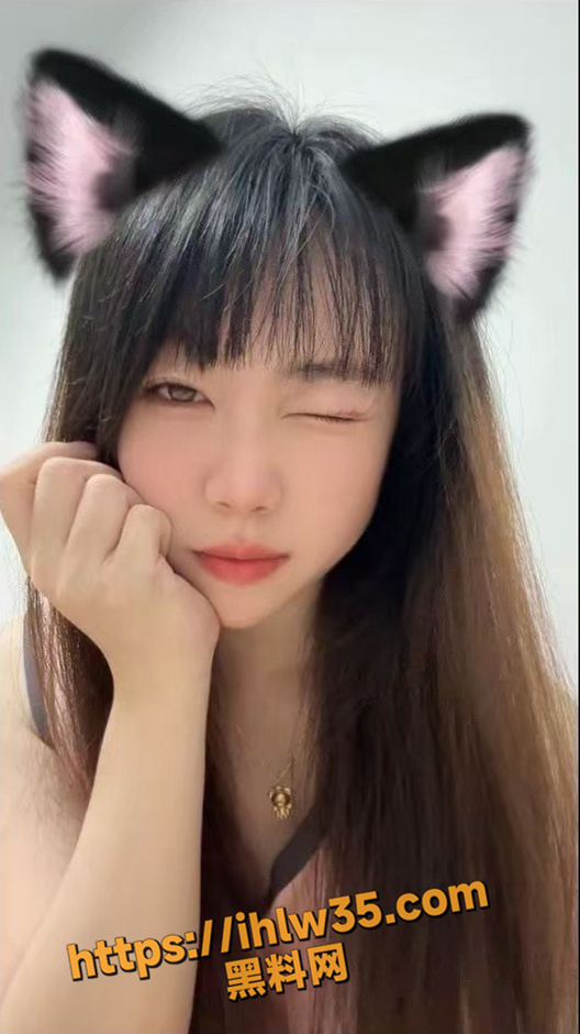 528X940