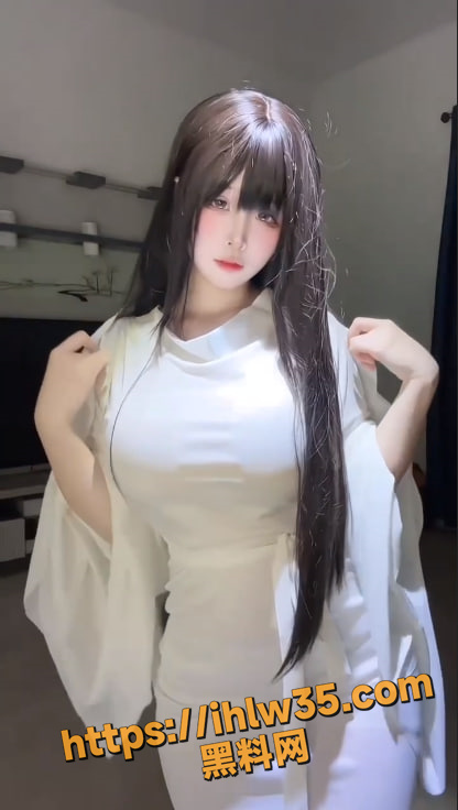 416X736
