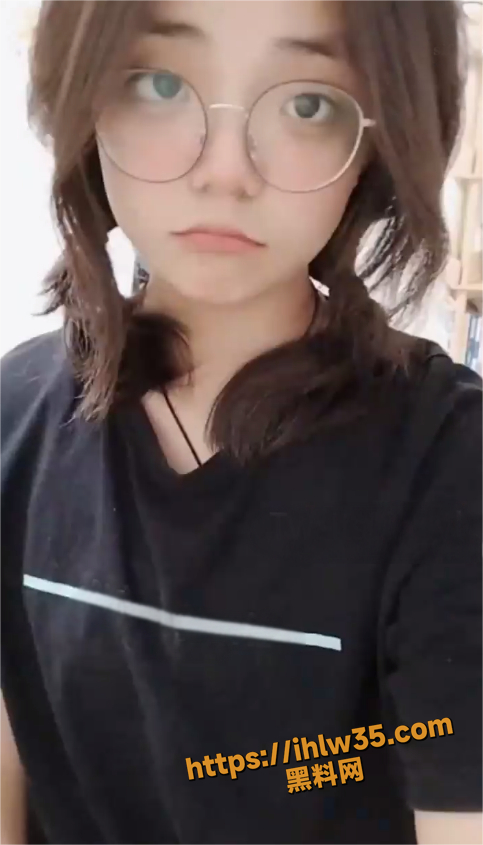 483X845