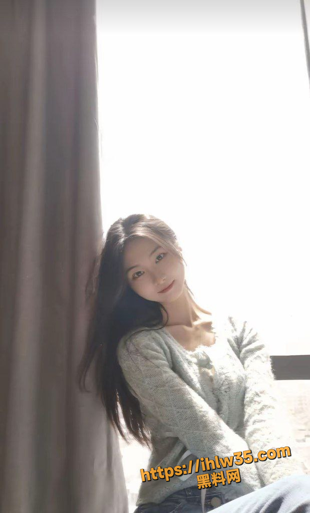 619X1024