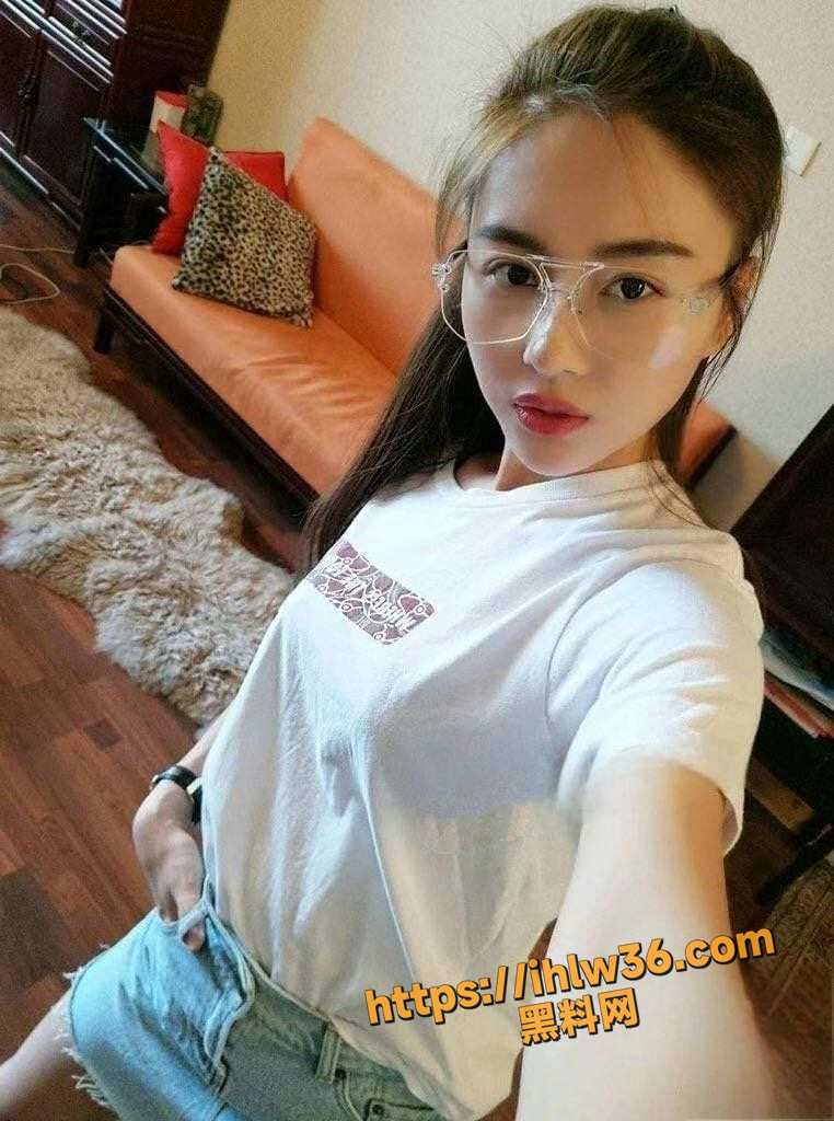 762X1024