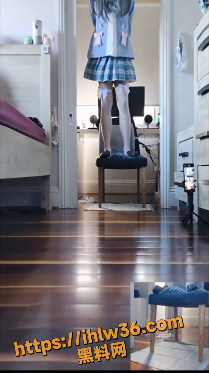 718X1280