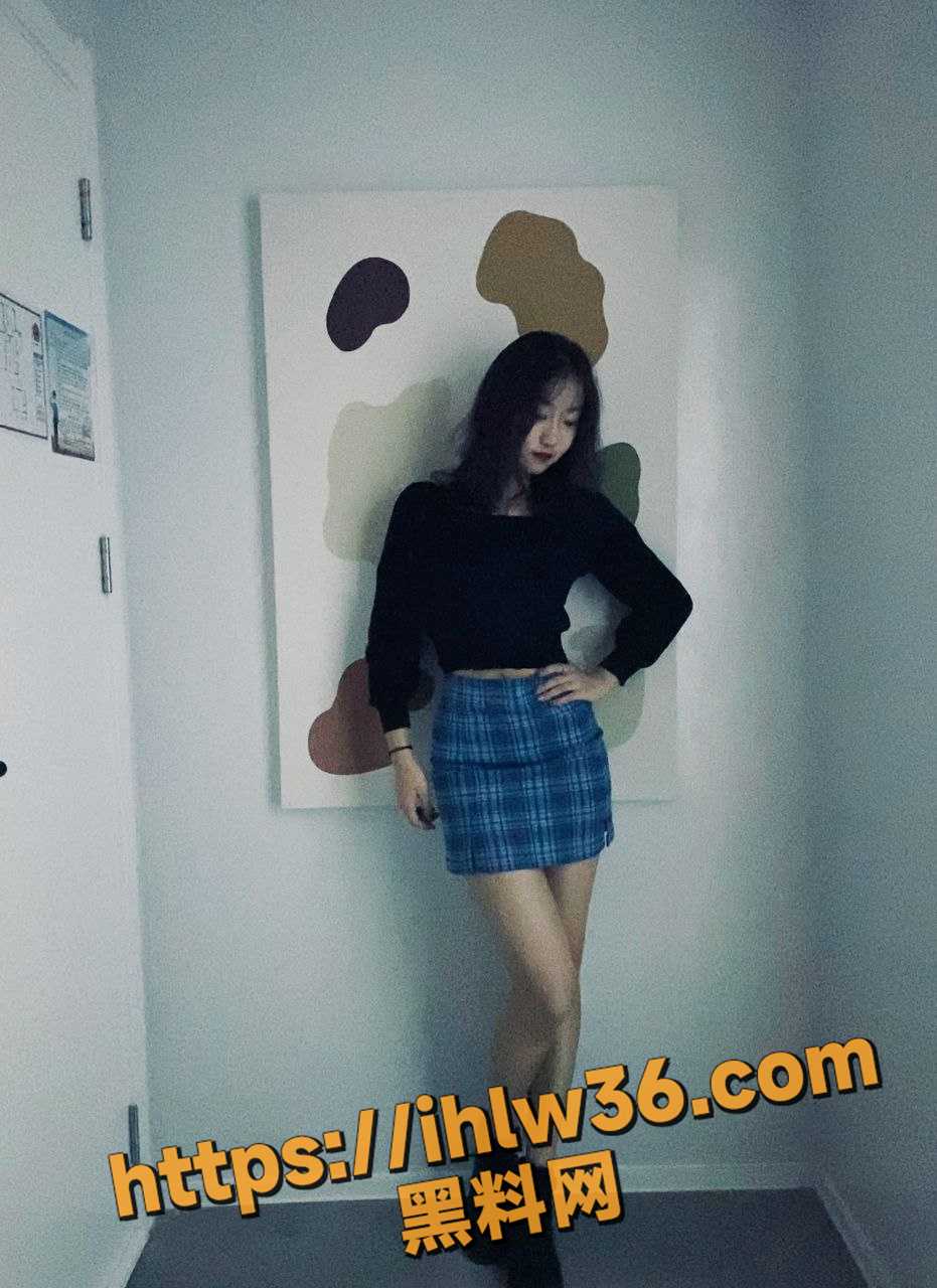 931X1280