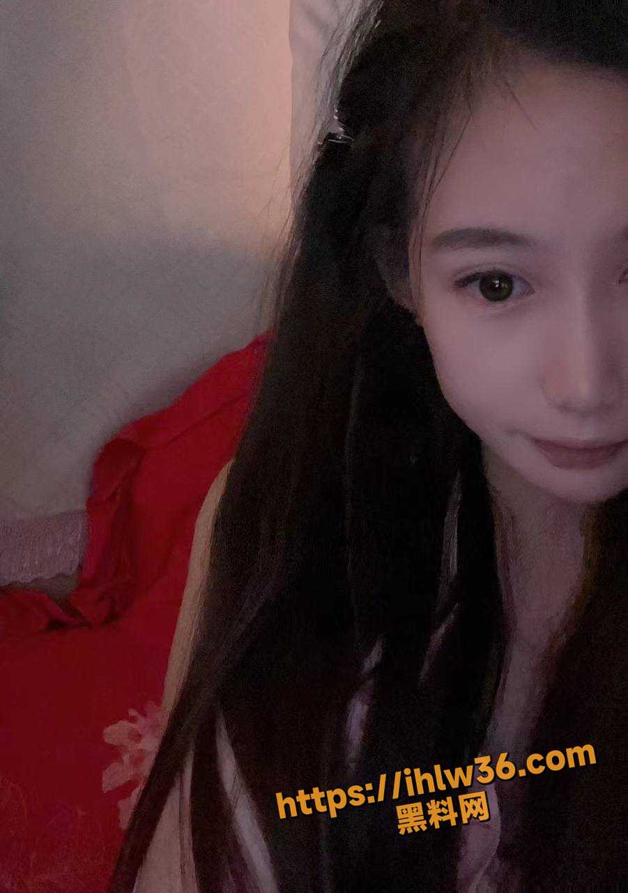 901X1280