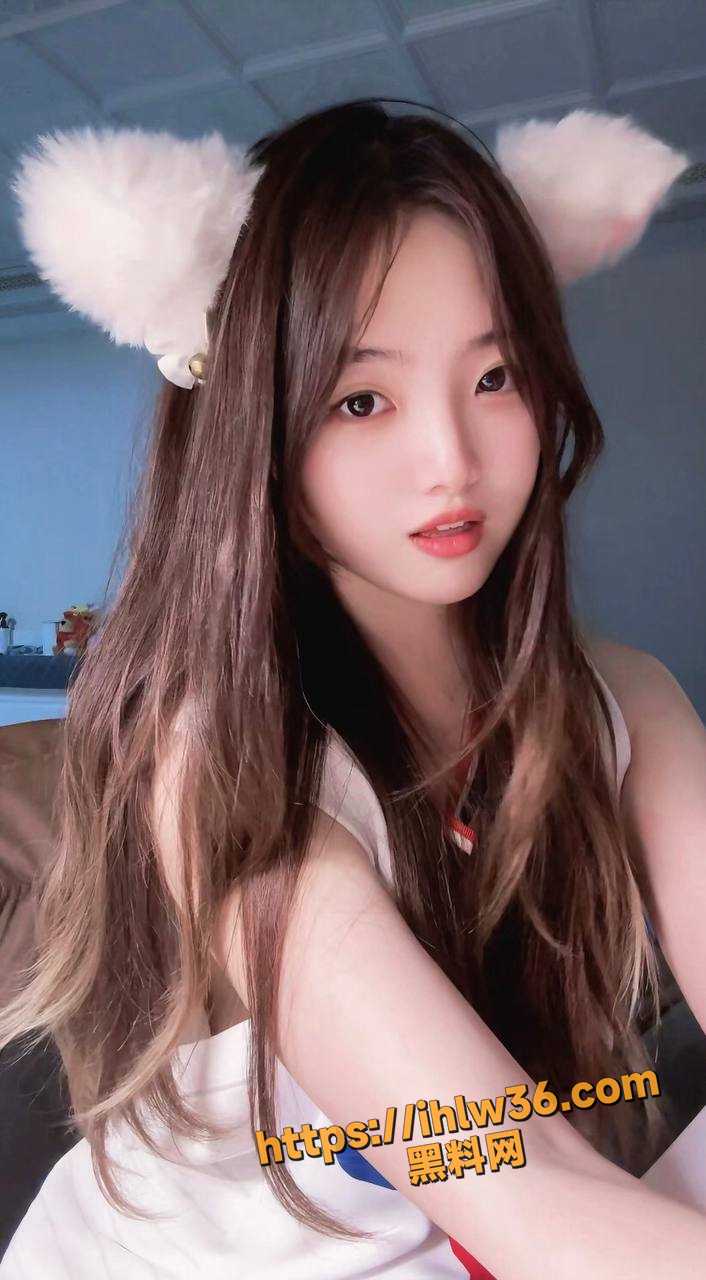 706X1280
