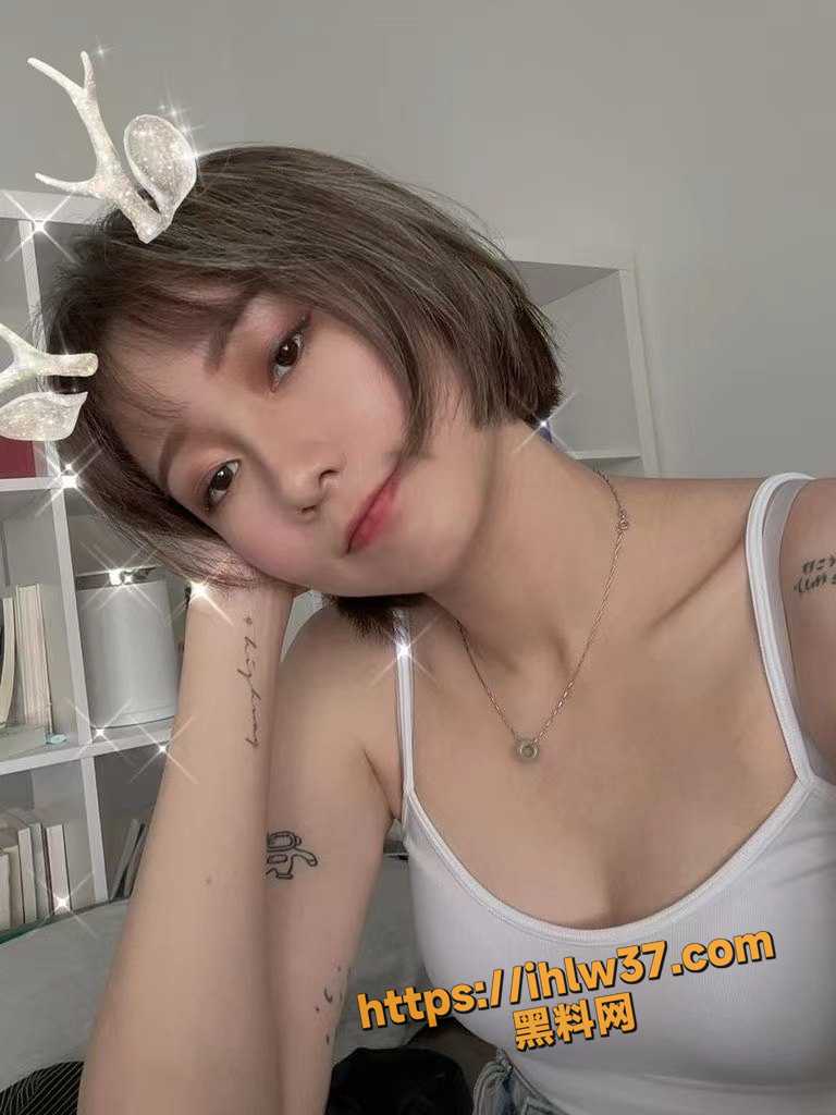 768X1024