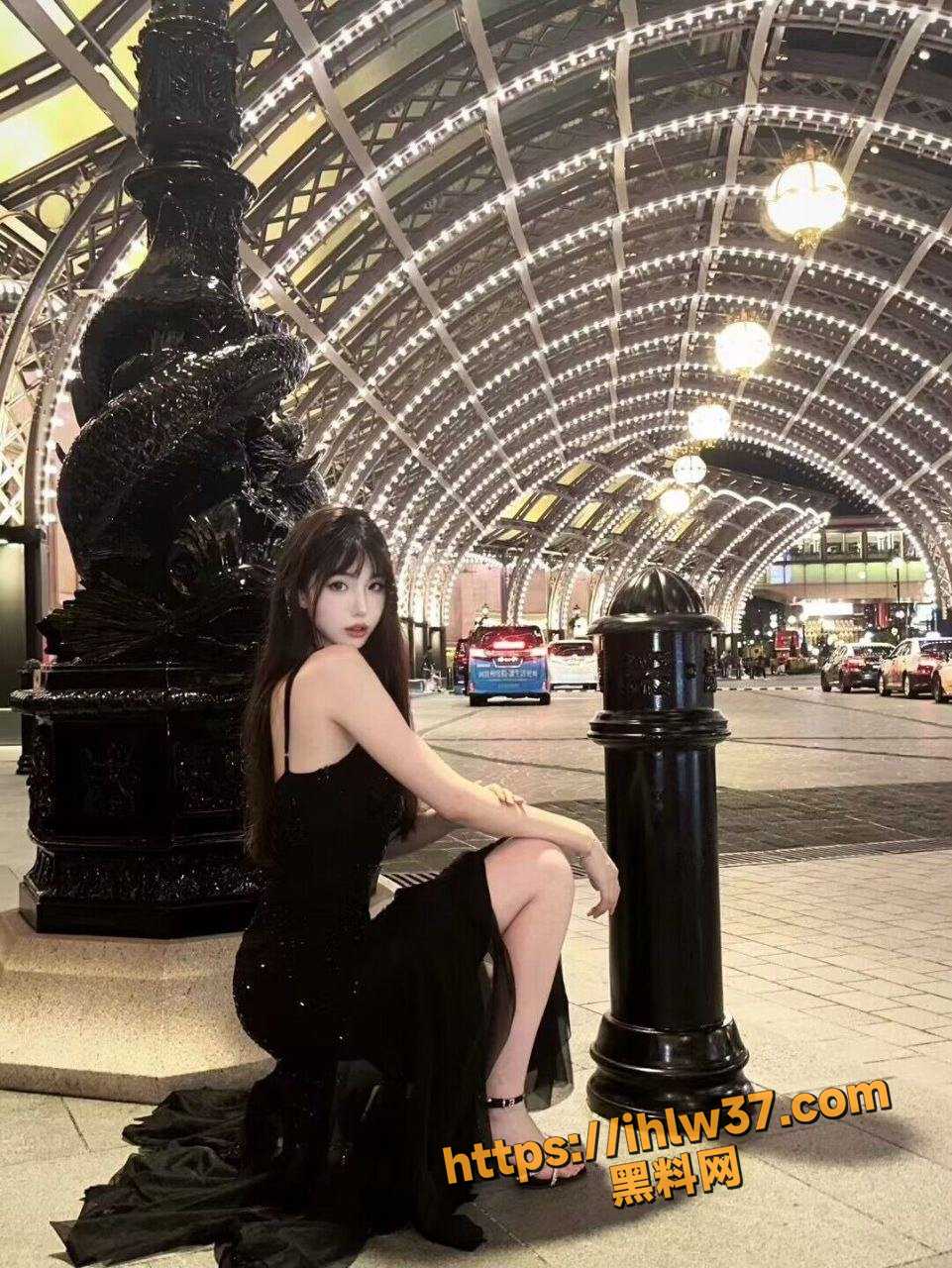 961X1280